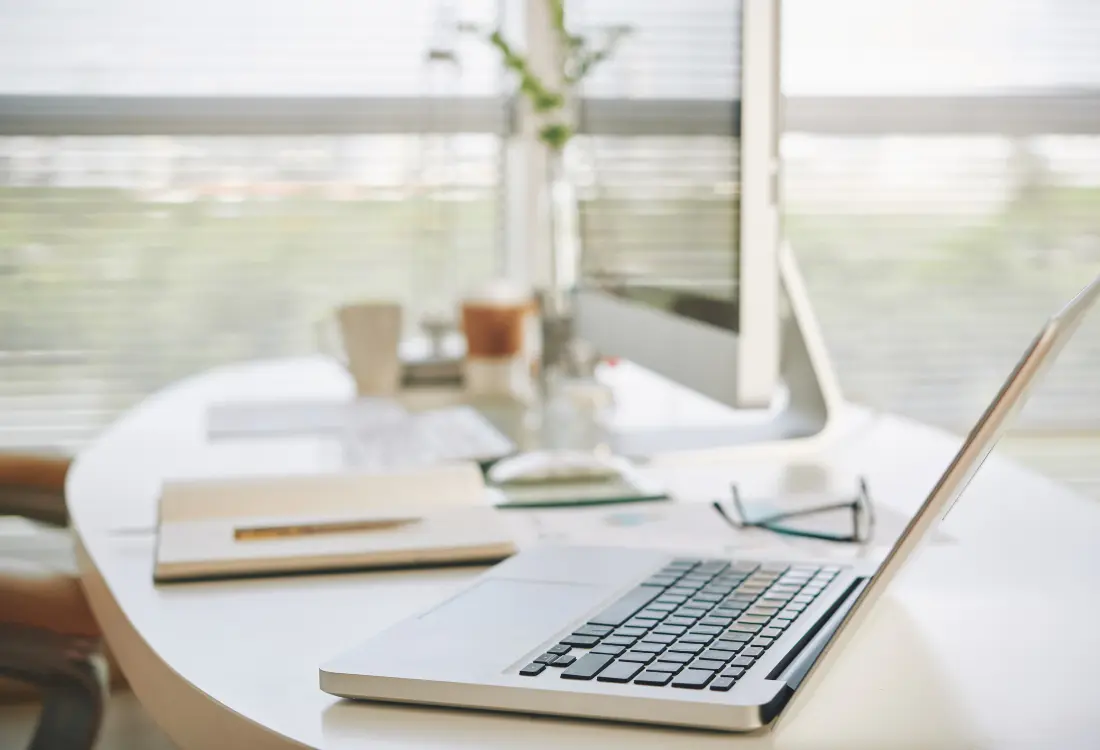 Henkilö ei voi pyytää osakeyhtiön tietoja ellei hän ole osakas tai ellei hän ole ollut hallituksen kokouksessa. 